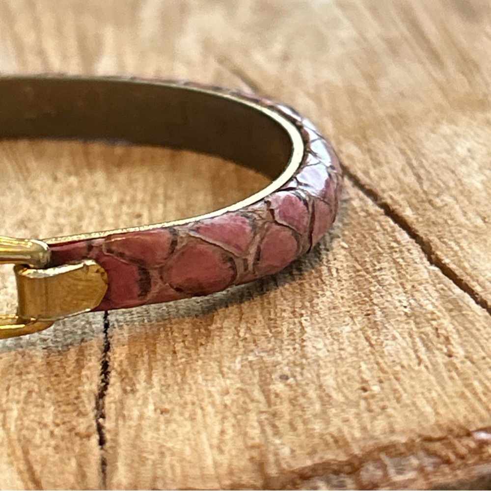 Authentic vintage Gucci Pink snakeskin bangle bracelet - Picture 4 of 11